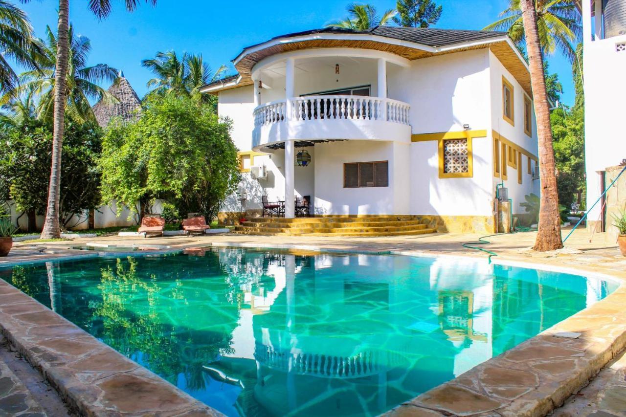 Tichi Villas - Diani Beach Extérieur photo